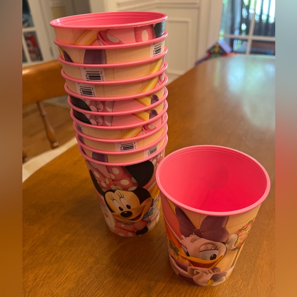 New Disney Minnie Mouse and Dafney 16oz Pink Party Cups 11 total plastic - Picture 5 of 6